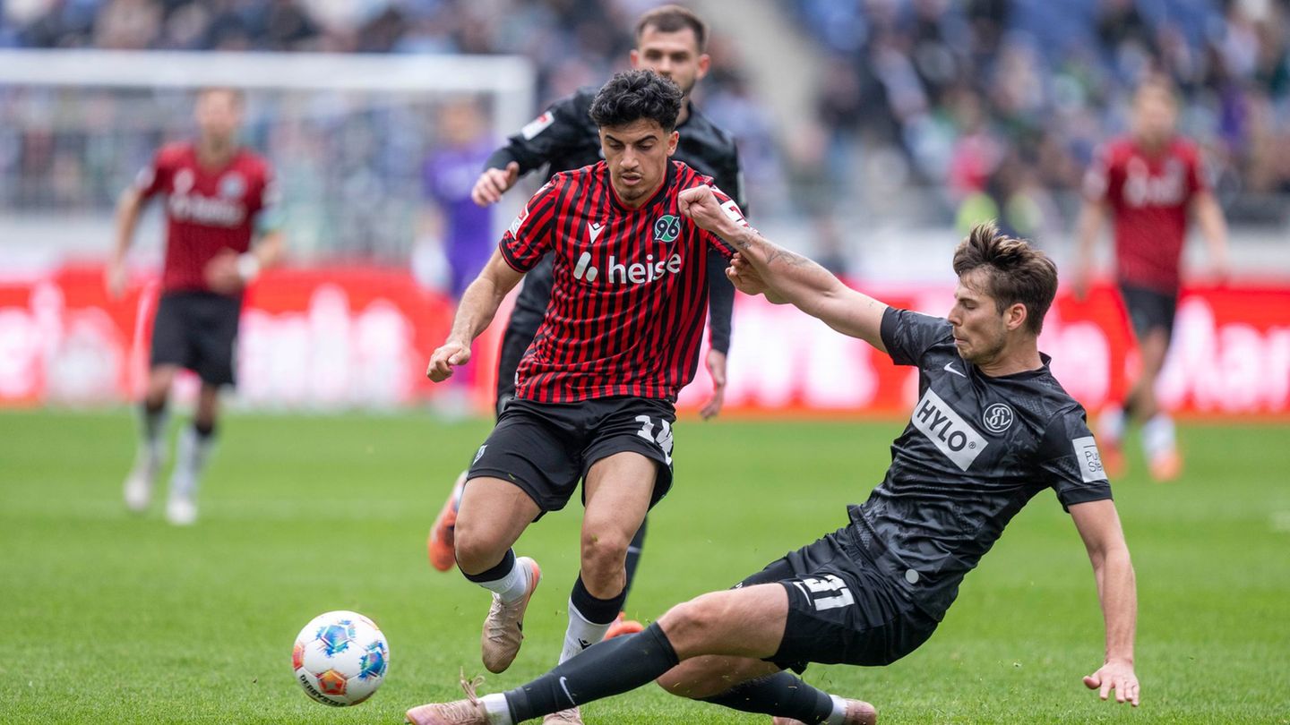 Husseyn Chakroun kann diese Saison nicht mehr für Hannover 96 spielen. (Archivbild) Foto: David Inderlied/dpa