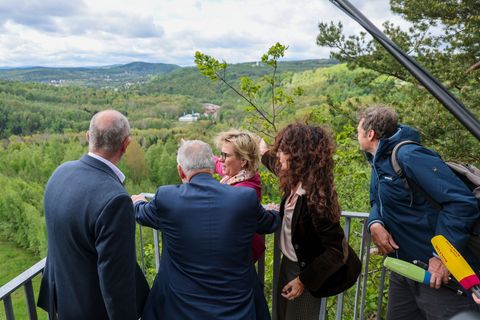 Sachsens Kultur- und Tourismusministerin Barbara Klepsch (CDU) gehörte zu den ersten Besuchern der neuen Aussichtsplattform am U