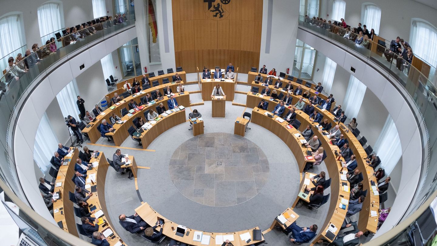 Die Einsetzung eines Untersuchungsausschusses erfordert künftig die Zustimmung von 25 Prozent der Abgeordneten. (Symbolbild) Fot