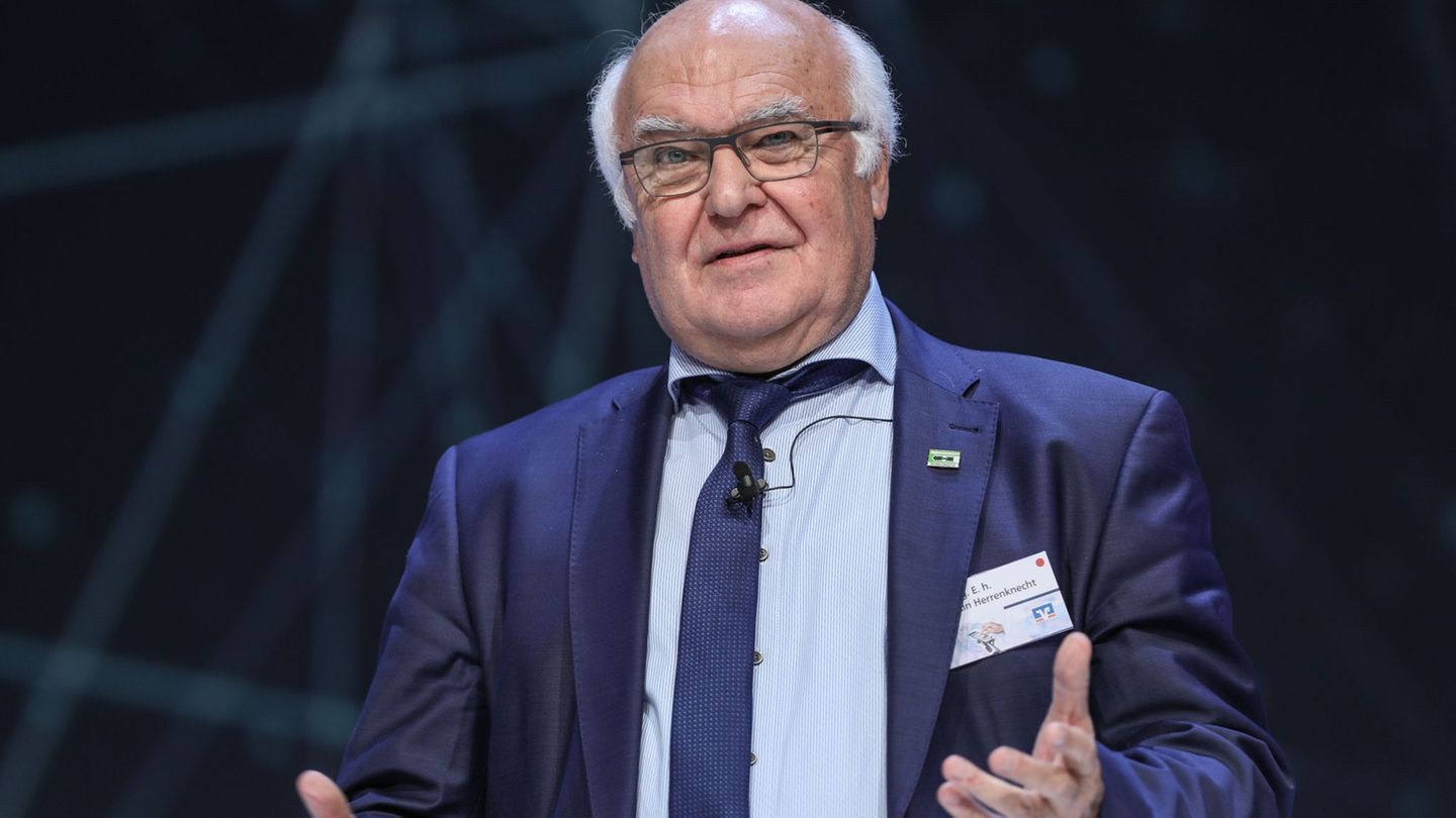 Der 83 Jahre alte Herrenknecht kritisiert die Arbeitsmoral in Deutschland. (Archivbild) Foto: Frank Rumpenhorst/dpa