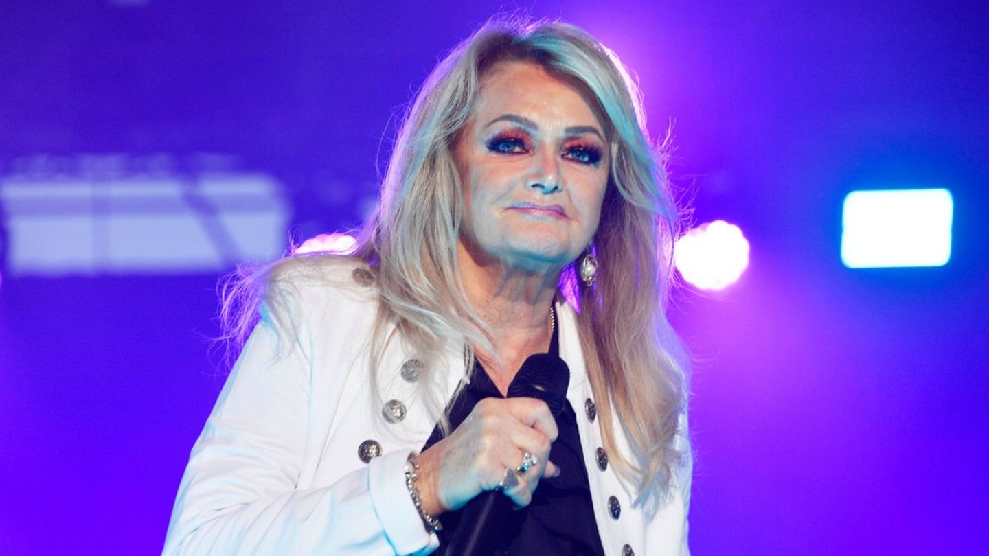 Sorge um Bonnie Tyler: Sie unterzog sich einer Not-OP in Portugal