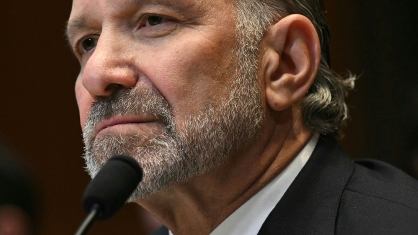 Epstein-Skandal: US-Handelsminister Lutnick mit Rücktrittsforderungen konfrontiert