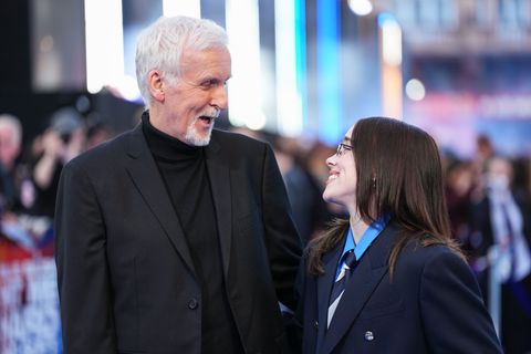 Hollywood-Regisseur James Cameron und Pop-Superstar Billie Eilish verstehen sich prächtig. Foto: Scott A Garfitt/Invision/AP/dpa