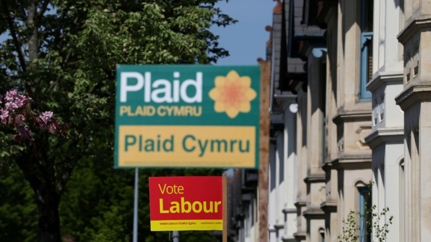 Wahlplakete in Cardiff in Wales