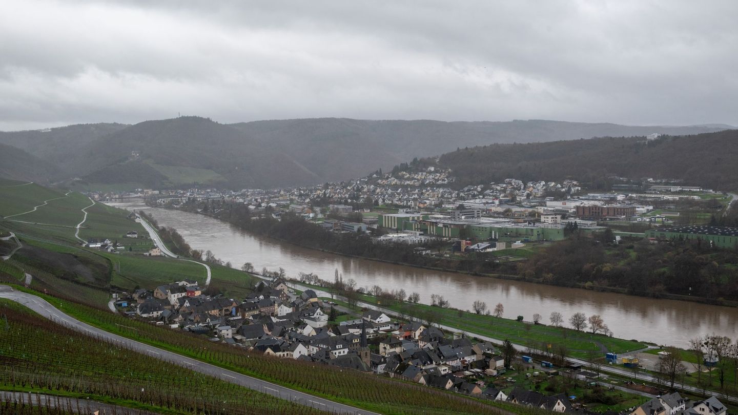 Wolkenverhangen zeigt sich der Himmel den gesamten Donnerstag über in Rheinland-Pfalz und im Saarland. (Symbolbild) Foto: Harald