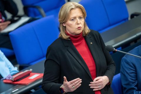Bärbel Bas, Bundesministerin für Arbeit und Soziales, im Deutschen Bundestag
