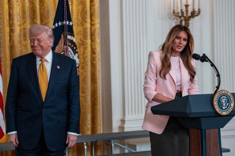 Melania lobt Trump – und seine Reaktion sorgt für Gelächter