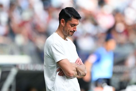 Albert Riera droht spätestens nach dem Saisonende das Aus als Coach von Eintracht Frankfurt. (Archivbild) Foto: Florian Wiegand/