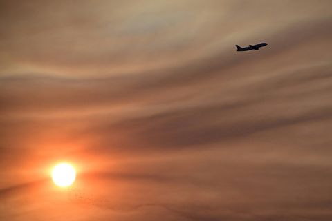 Flugzeug am Himmel