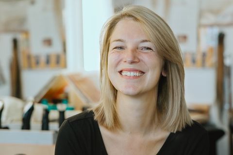 Iris Mareike Steen zeigt in der "GZSZ"-Maske ihren neuen Style.