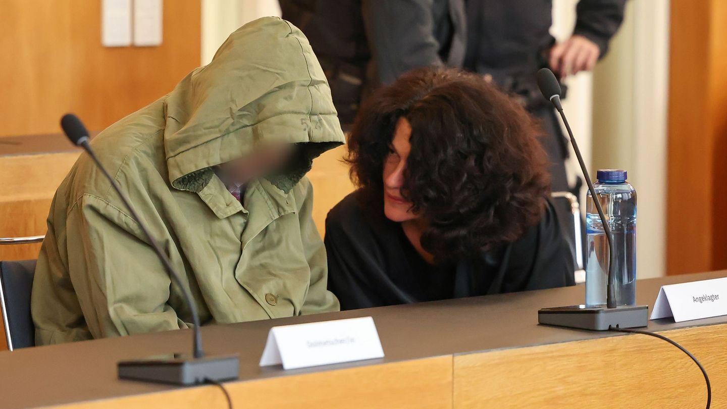 Der Angeklagte hat die Tat gestanden. Foto: Daniel Löb/dpa