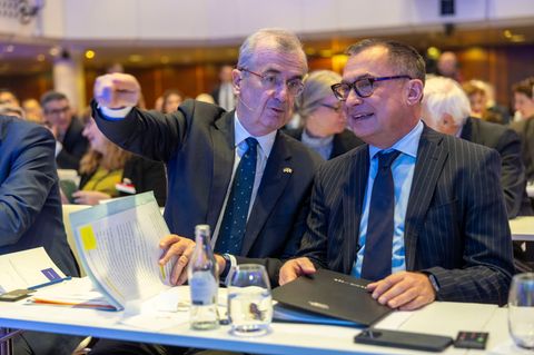 Joachim Nagel (r) und sein französischer Kolleger François Villeroy de Galhau veröffentlichten zahlreiche gemeinsame Gastbeiträg