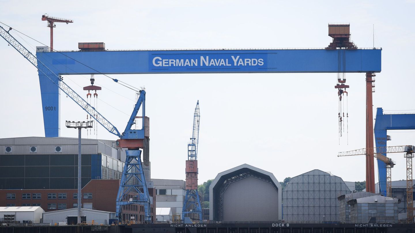 TKMS und German Naval Yards teilen sich eine Werftfläche in Kiel. (Archivbild) Foto: Christian Charisius/dpa