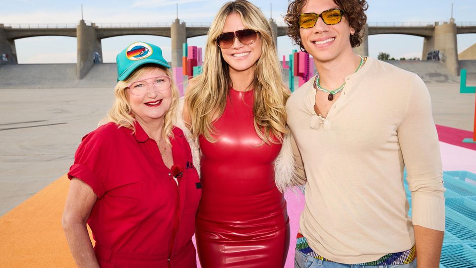 GNTM 2026: Heidi Klum mit Mona May und Elias Becker