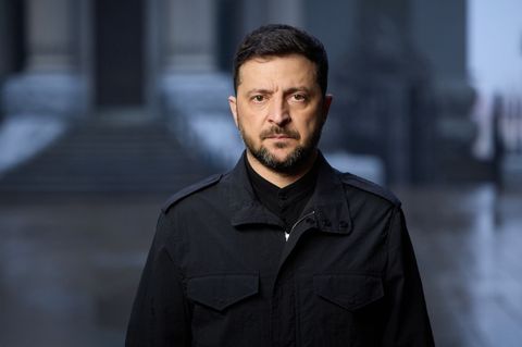 Selenskyj rechtfertigt ukrainische Drohnenangriffe als Reaktion auf russische Attacken. (Archivbild) Foto: -/Press Service Of Th
