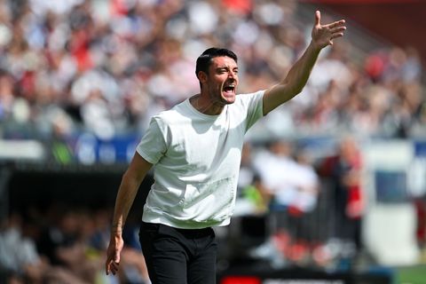 Albert Riera lassen die Gerüchte um seine Zukunft kalt. (Archivbild) Foto: Florian Wiegand/dpa