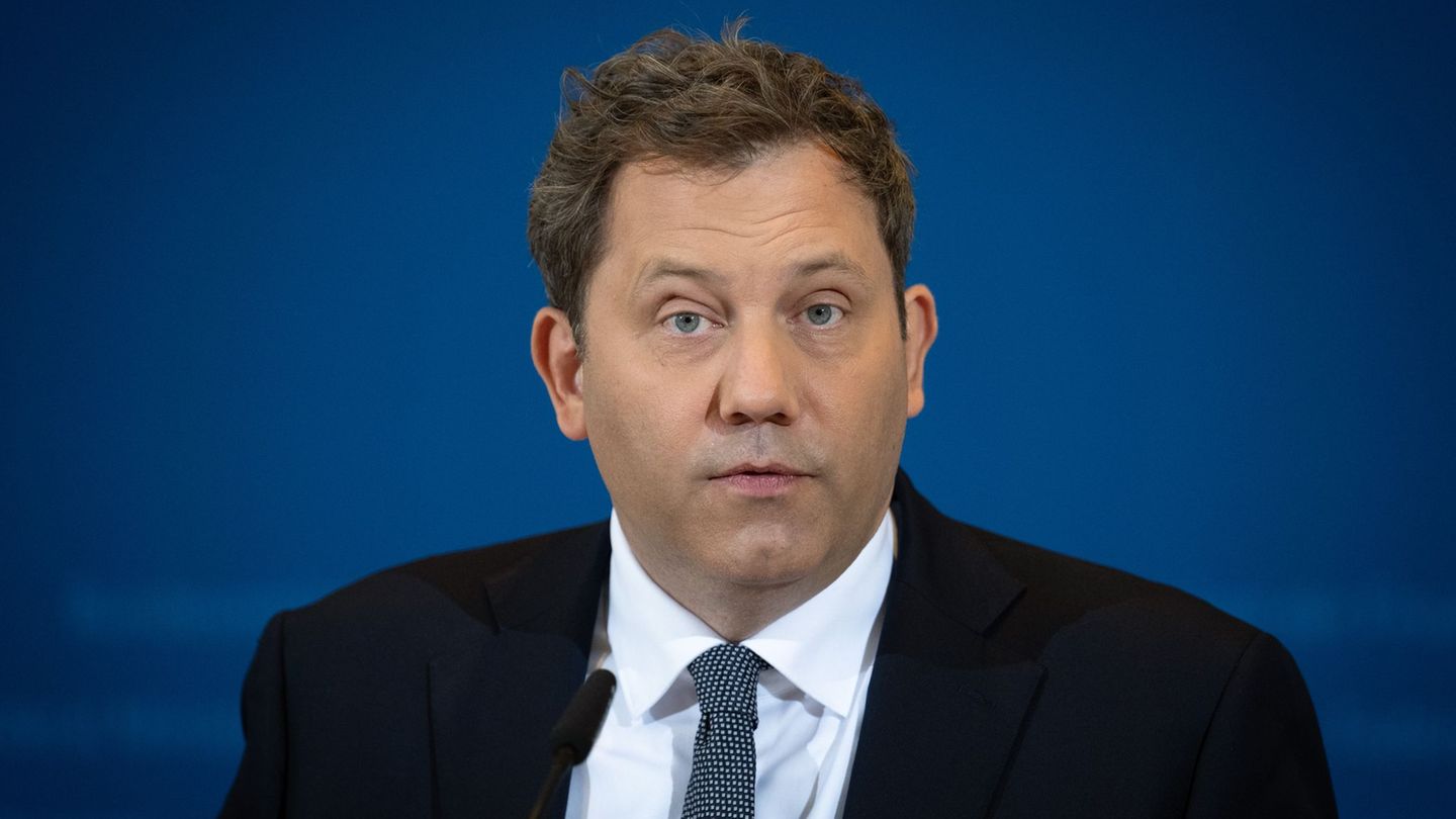 Klingbeil: "Der Iran-Krieg kostet Detschland Geld." . Foto: Soeren Stache/dpa