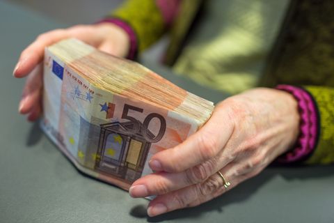 Die BSW-Landtagsfraktion sieht die Bargeldversorgung vor allem in ländlichen Regionen zunehmend als schwierig an. (Symbolbild) F