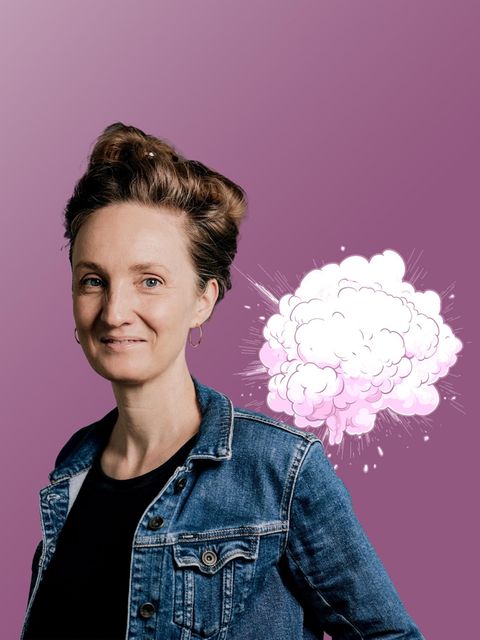 Kolumnistin Helen Bömelburg mit Symbol für eine Katastrophe