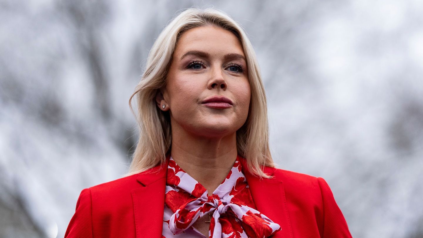 US-Präsidentensprecherin Karoline Leavitt teilte die Geburt ihres zweiten Kindes auf sozialen Medien mit. (Archivbild) Foto: Ale