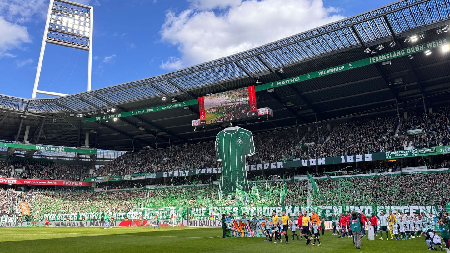 Fußball-Bundesliga: Stürmer aus Frankreich kommt: Werder holt ersten Neuzugang