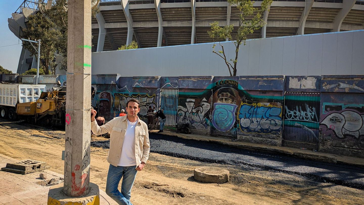 Sherif Rizkallah besuchte das Aztekenstadion in Mexiko Stadt und sah sich den Stand der Renovierungsarbeiten an, die in Vorbereitung auf die Fußball-WM 2026 durchgeführt wurden.