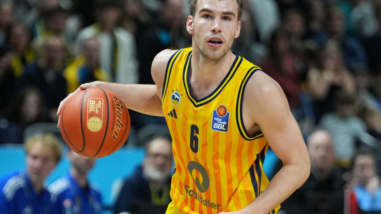 Nationalspieler Malte Delow will mit Alba unbedingt Platz zwei behalten (Archivbild) Foto: Soeren Stache/dpa