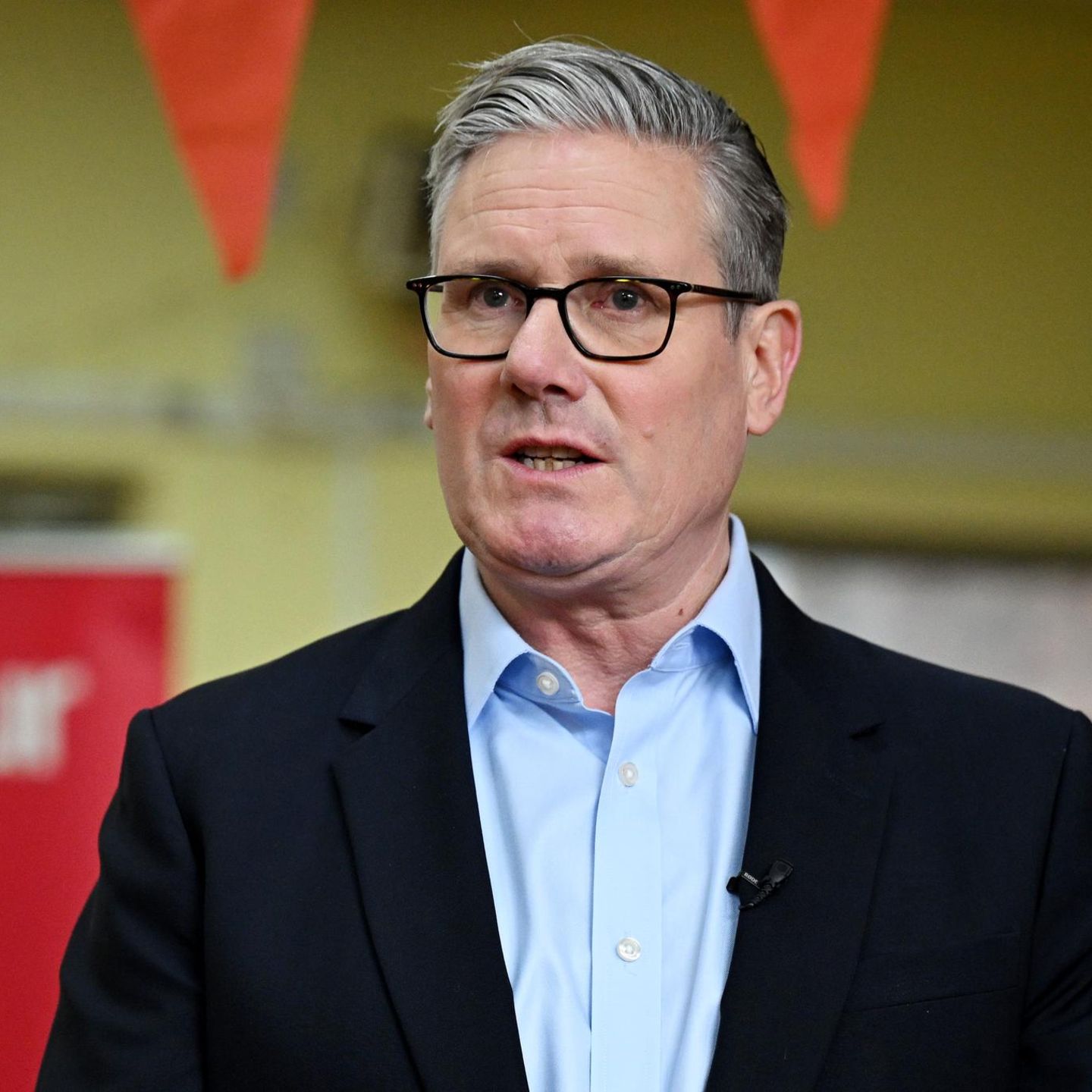 Premier Keir Starmer hat bei den Kommunalwahlen in Großbritannien wenig zu lachen