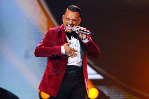 Nach 16 Jahren wieder im DSDS-Finale: Menowin Fröhlich Foto: Stefan Gregorowius/RTL/dpa