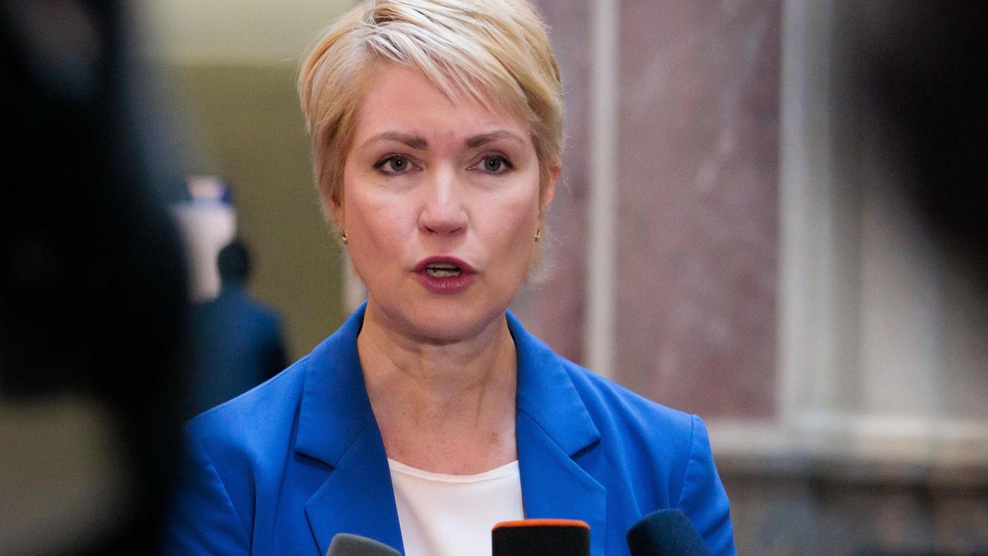 Mecklenburg-Vorpommerns Ministerpräsidentin Schwesig fordert im Bundesrat ein Gesamtentlastungskonzept. Foto: Carsten Koall/dpa