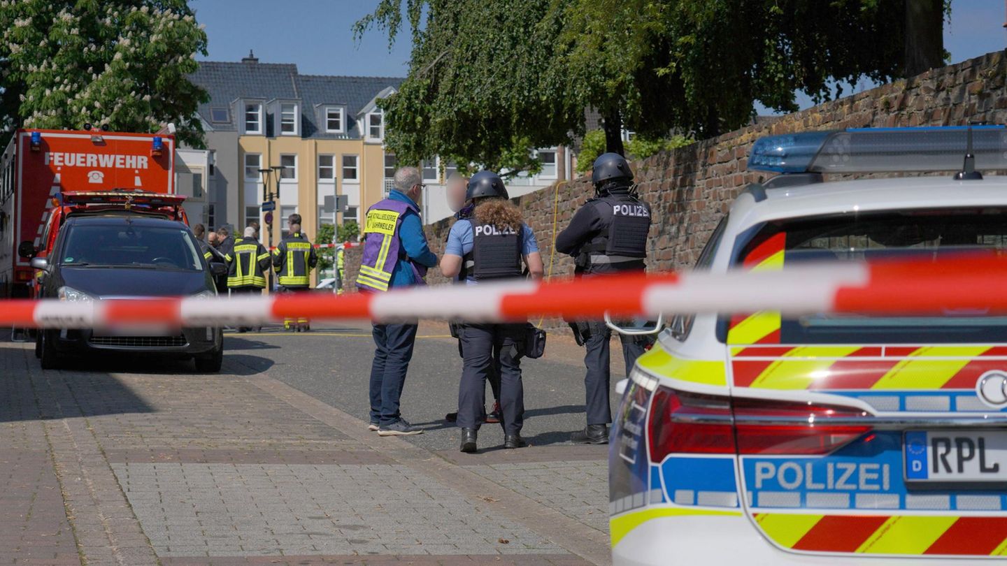 Die Polizei hat die Innenstadt von Sinzig großräumig abgesperrt