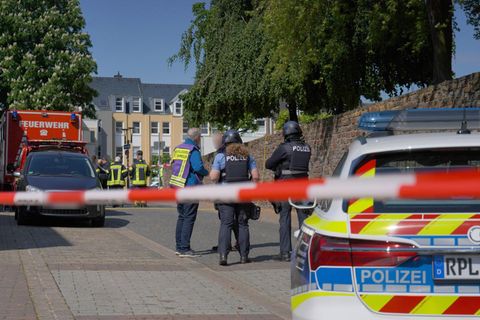 Die Polizei hat die Innenstadt von Sinzig großräumig abgesperrt