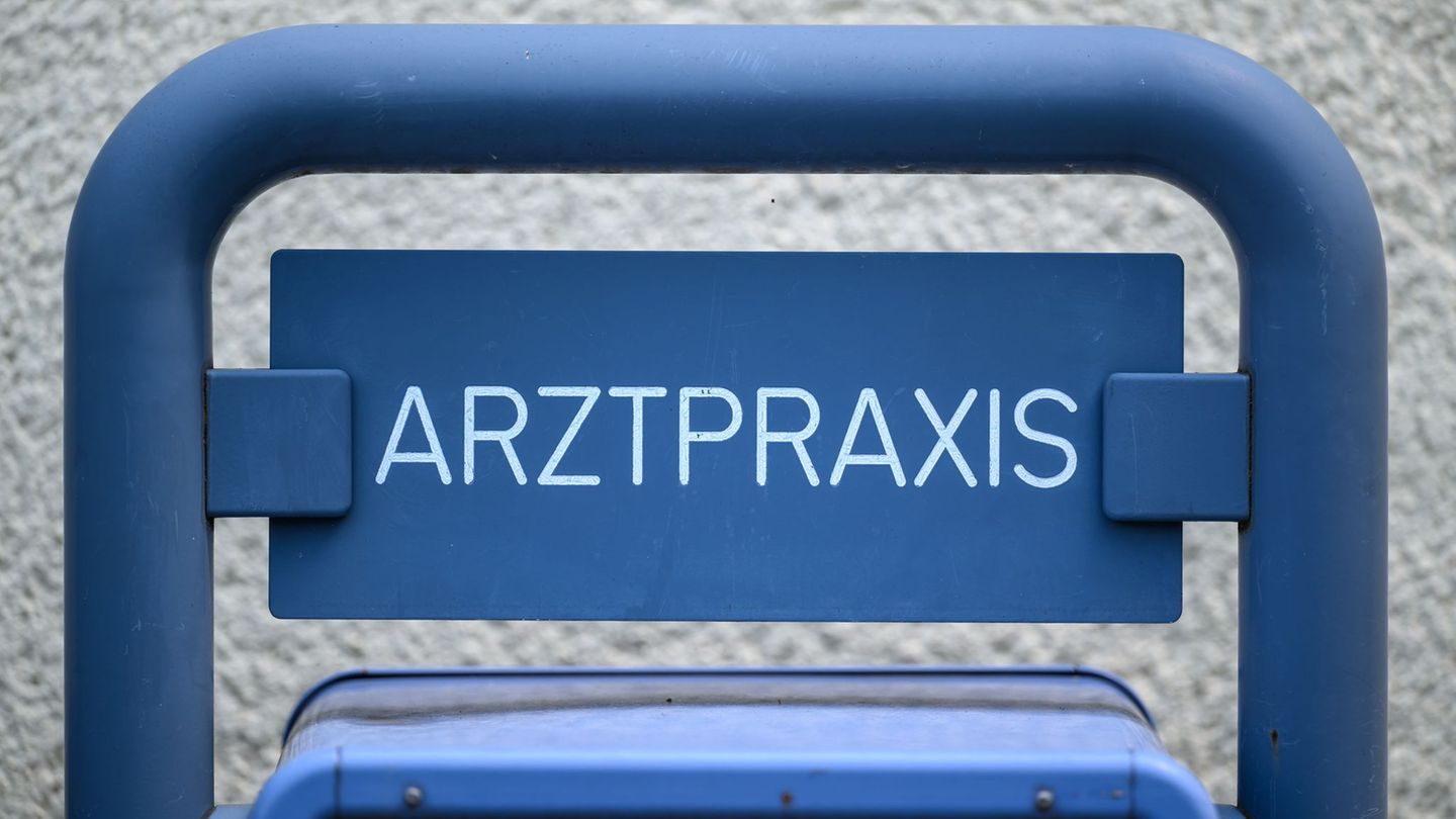 Die Kassenärztliche Vereinigung schlägt mit Blick auf die geplante Gesundheitsreform Alarm. (Symbolbild) Foto: Patrick Pleul/dpa