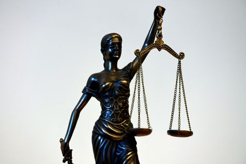 Justitia-Statue