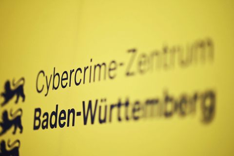 Cyber-Ermittler legen Fakeshop-Betreiber das Handwerk. (Archivbild) Foto: Uli Deck/dpa