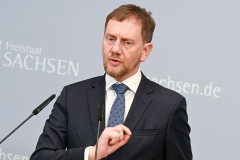 Michael Kretschmer sieht vor allem kleinere Unternehmen nicht in der Lage, die von der Bundesregierung auf den Weg gebrachte Ent