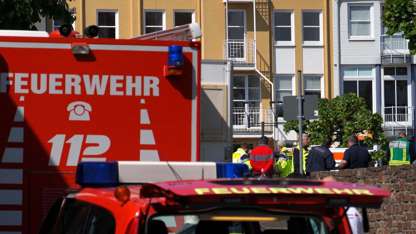 Großeinsatz: Menschen aus Bank befreit - Was wir wissen und was nicht
