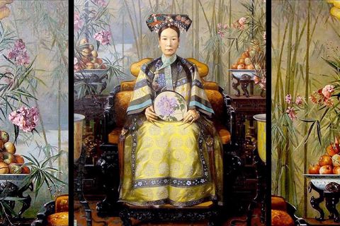 Die Herrscherin Cixi (1835 – 1908) war eine der einflussreichsten Persönlichkeiten der späten Qing-Dynastie. Sie hatte sich von einer niederrangigen Konkubine zur Regentin hochgearbeitet.