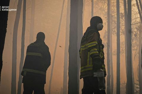 Feuerwehrmänner im Einsatz in der Tschernobyl-Sperrzone