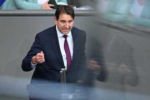 Jung beschäftigte sich bislang mit Klimapolitik. (Archivbild) Foto: Elisa Schu/dpa