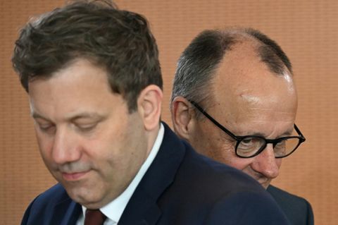 Klingbeil (l.) und Merz
