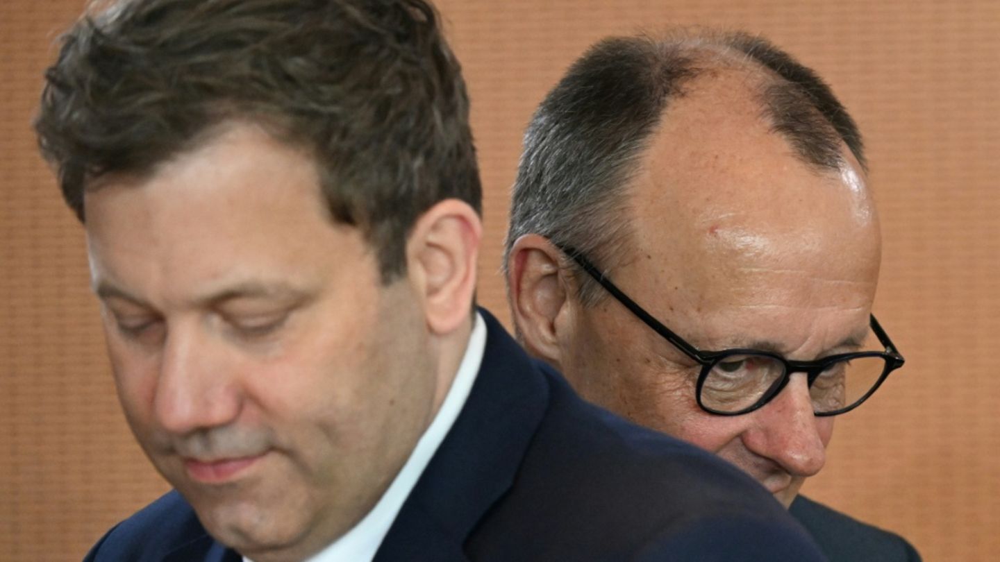 Klingbeil (l.) und Merz