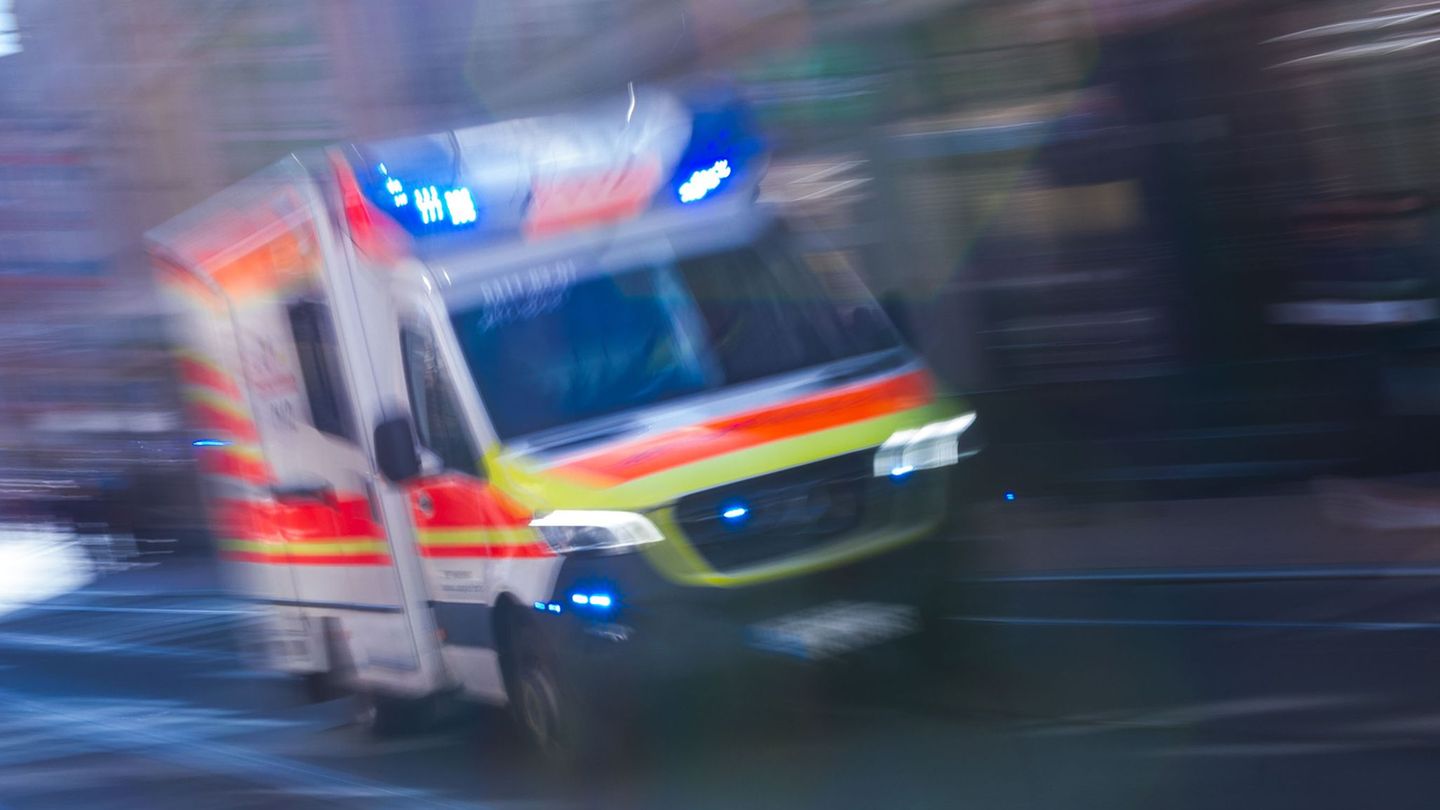 Im Landkreis Rostock wurden bei einem Autounfall eine Frau schwer und weitere Menschen leicht verletzt. (Symbolbild) Foto: Jens