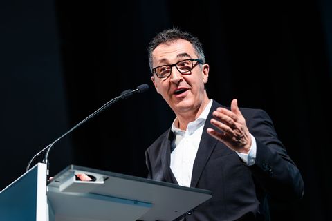 Als ehemaliger Landwirtschaftsminister kennt sich Özdemir mit Streit in der Bundesregierung aus. Foto: Christoph Schmidt/dpa