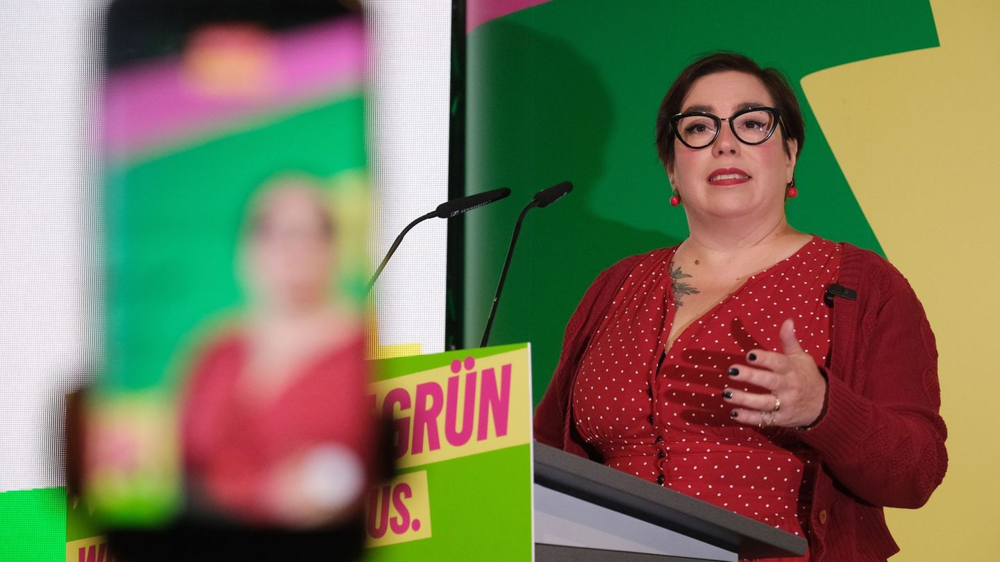 Susan Sziborra-Seidlitz, Landesvorsitzende von Bündnis 90/Die Grünen in Sachsen-Anhalt, spricht beim Landesparteitag ihrer Parte