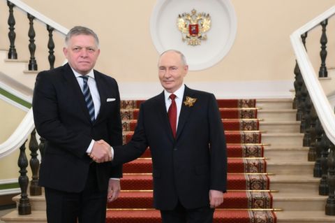 Putin empfing Fico vor der Militärparade im Kreml