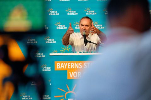 Klare Worte, aber kein euphorischer Applaus: Freie-Wähler-Chef Aiwanger kann derzeit dennoch mit der Lage seiner Partei in Bayer