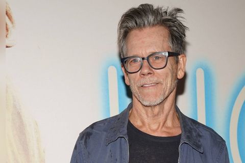 Kevin Bacon kann inzwischen über den Bienenangriff lachen.