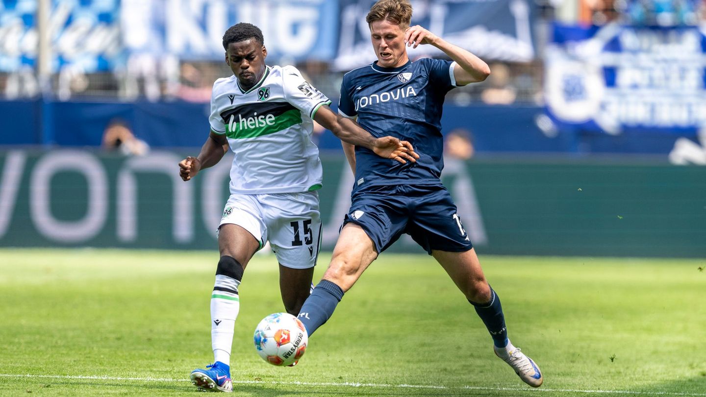 Hannover 96 tat sich beim Auswärtsspiel in Bochum schwer. Foto: David Inderlied/dpa