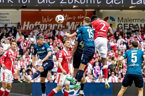 Cottbus verschafft sich eine gute Ausgangsposition im Aufstiegsrennen. Foto: Frank Hammerschmidt/dpa